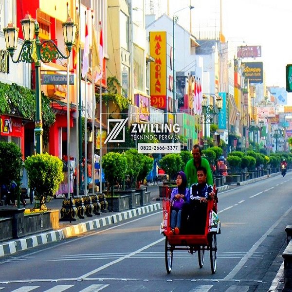 lampu penerangan jalan umum
