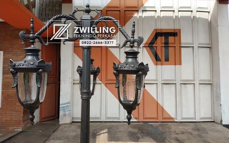 tiang lampu pedestrian