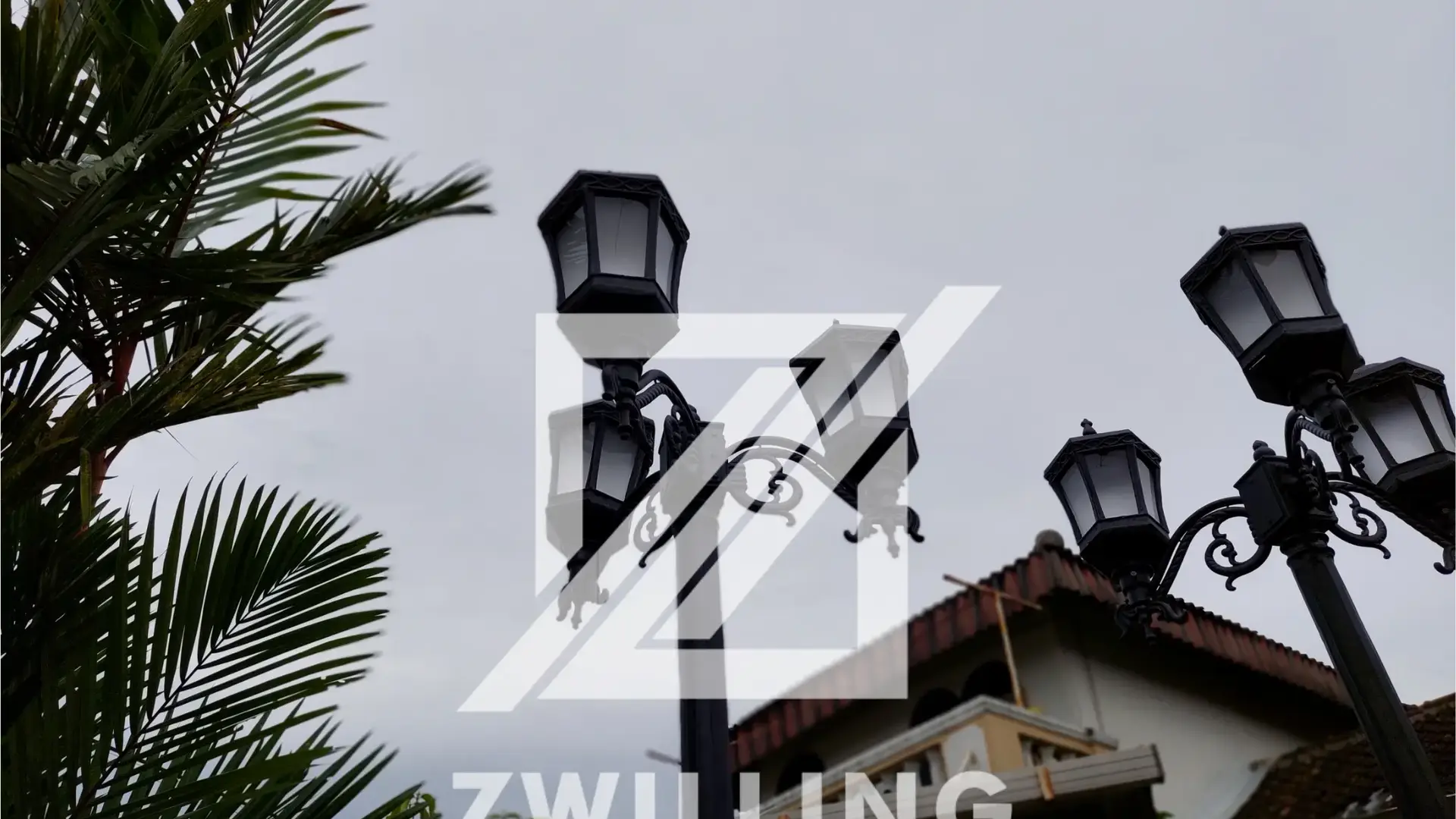 tiang lampu penerangan jalan