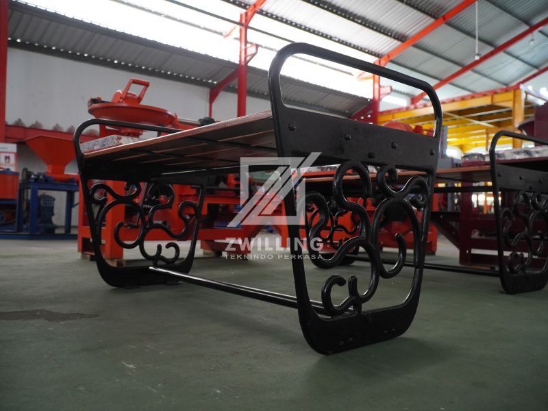 bangku minimalis besi