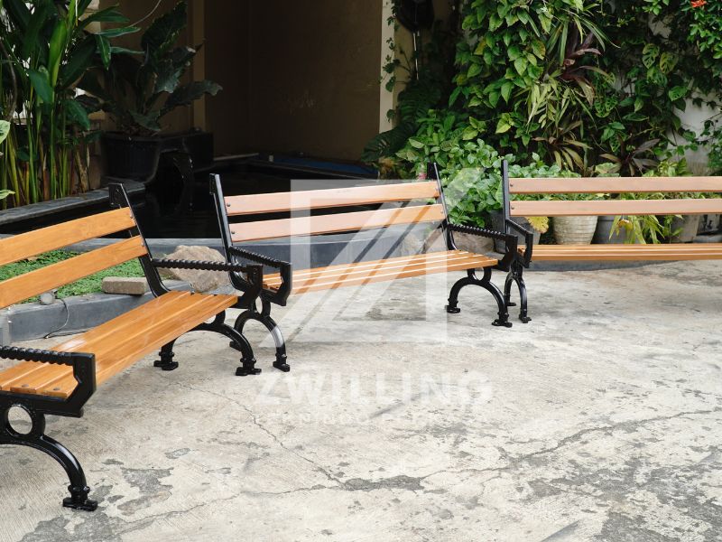 kursi taman besi minimalis