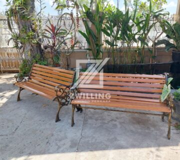 kursi teras panjang besi