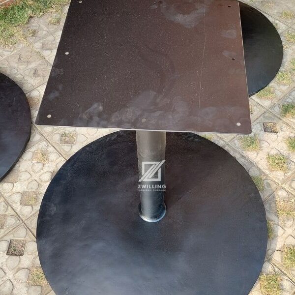 Kaki meja besi bundar