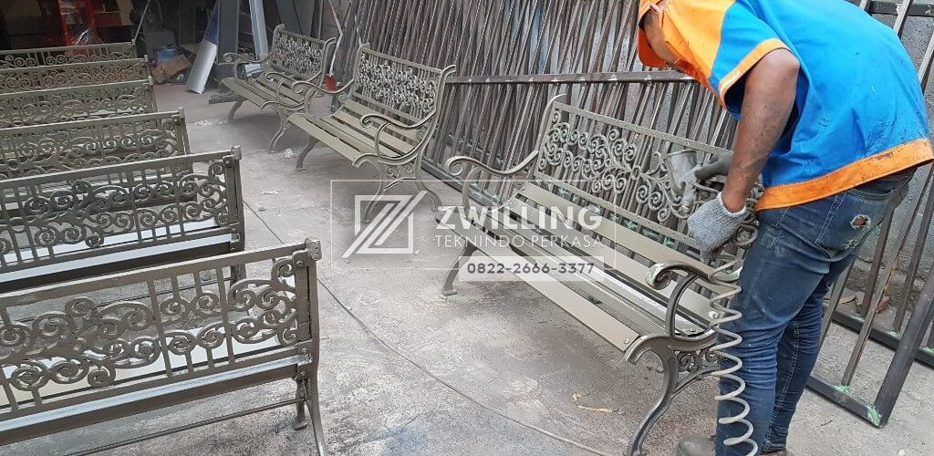 kursi baja blitar (4)