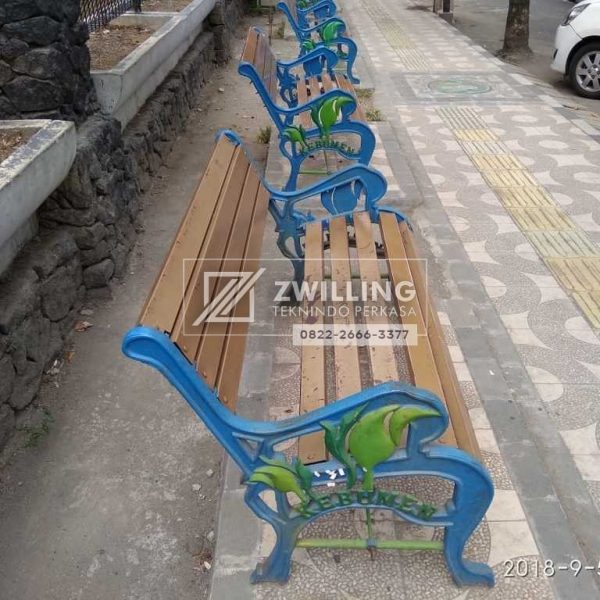 proyek kursi trotoar kebumen