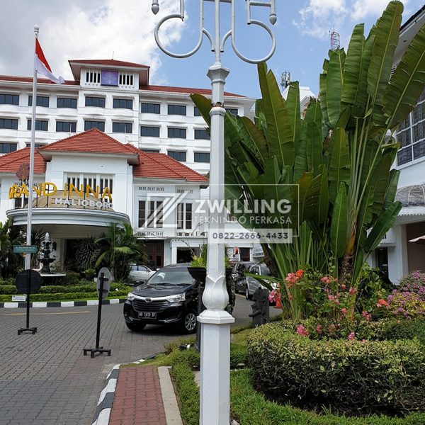 Proyek Tiang Lampu Hotel Yogyakarta