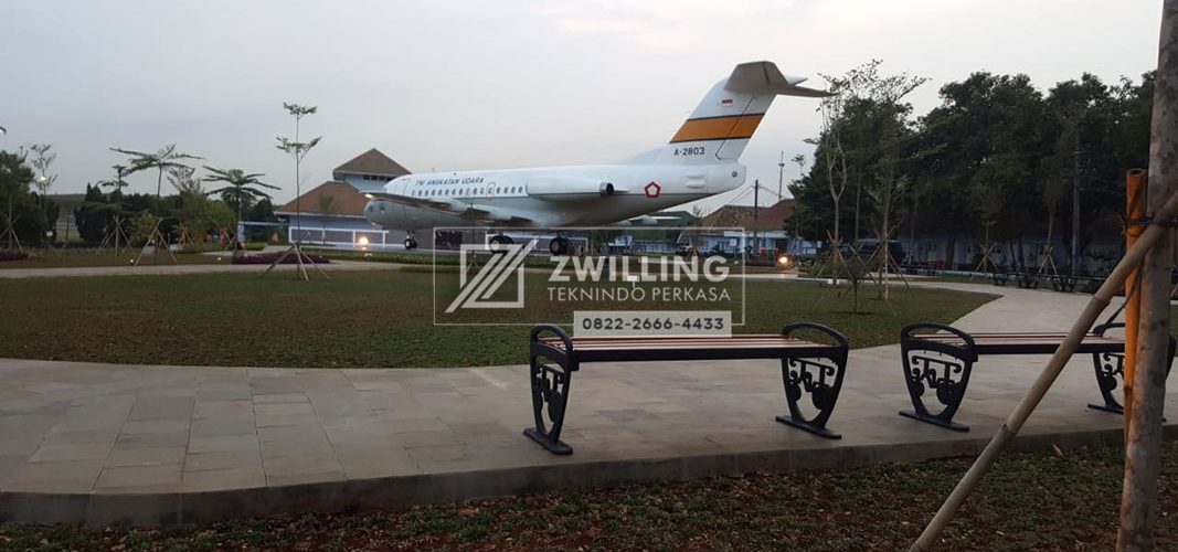 bangku-antik-taman-halim-(4)