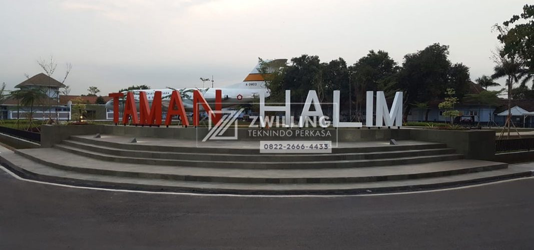 bangku-antik-taman-halim-(7)