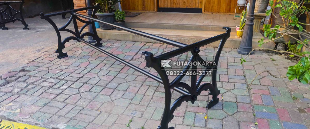 Dudukan Meja Café Minimalis