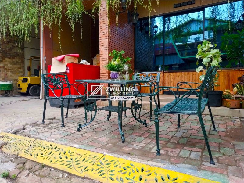 Paket 1 Set Meja Kursi Café Zwilling2 Paket 1 Set Meja Kursi Café Zwilling2