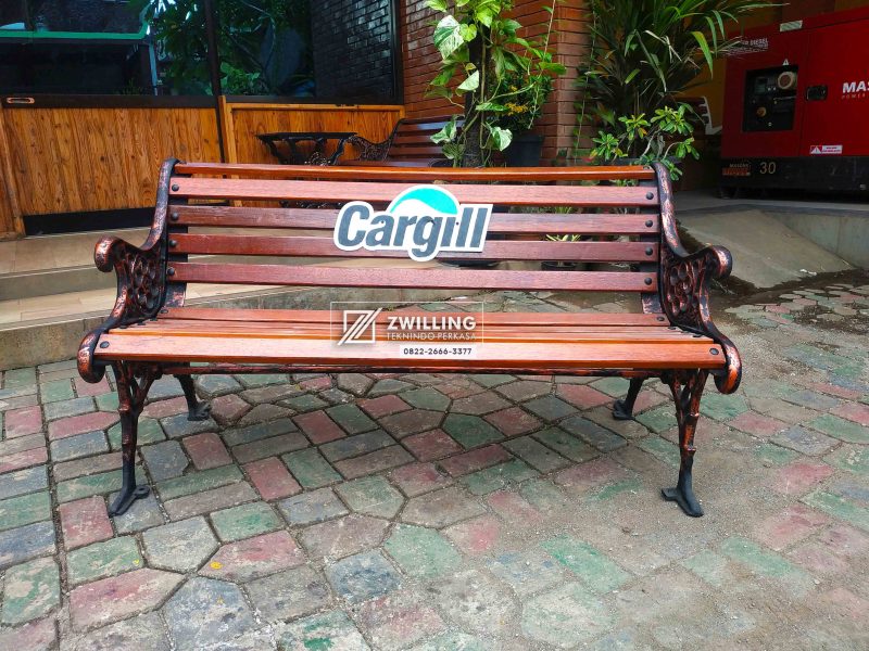 Proyek Kursi Terbaru Cargill Customize Logo 2021