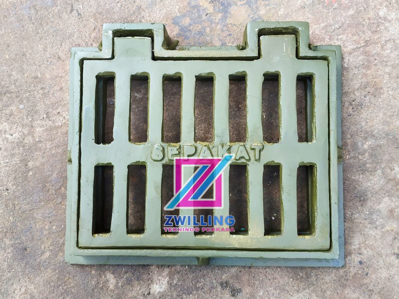 Besi Penutup Selokan Air