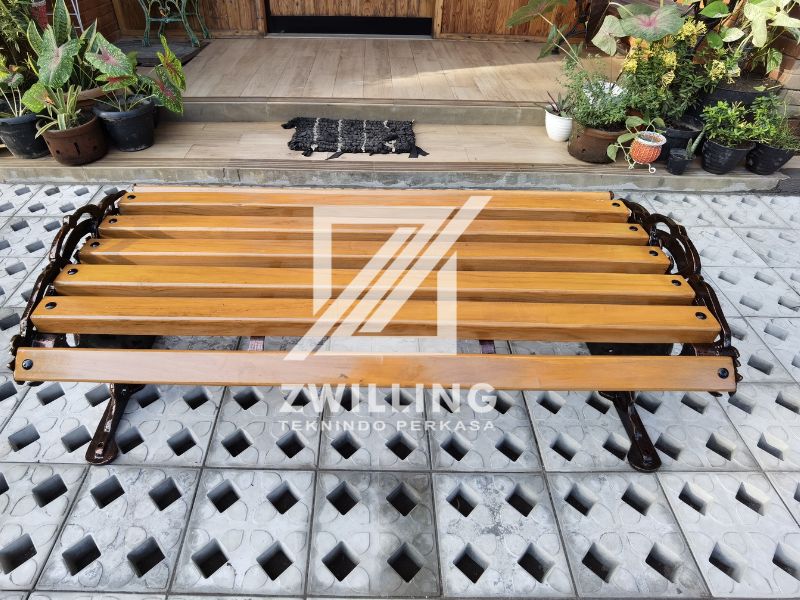 kursi minimalis taman